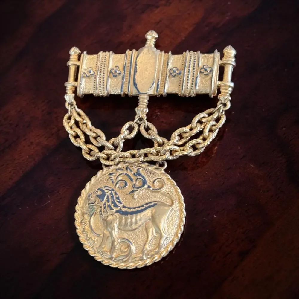 Les Bernard Gold Ram Medallion Brooch Massive Chain Runway Statement Pin